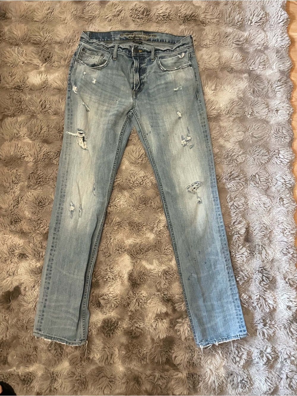 American Eagle Outfitters Light Wash Distressed Skinny Jeans